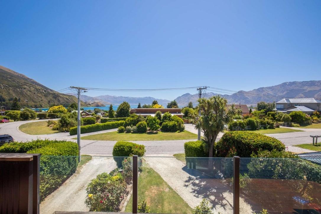 Views On Parry - Lake Hawea Holiday Home エクステリア 写真