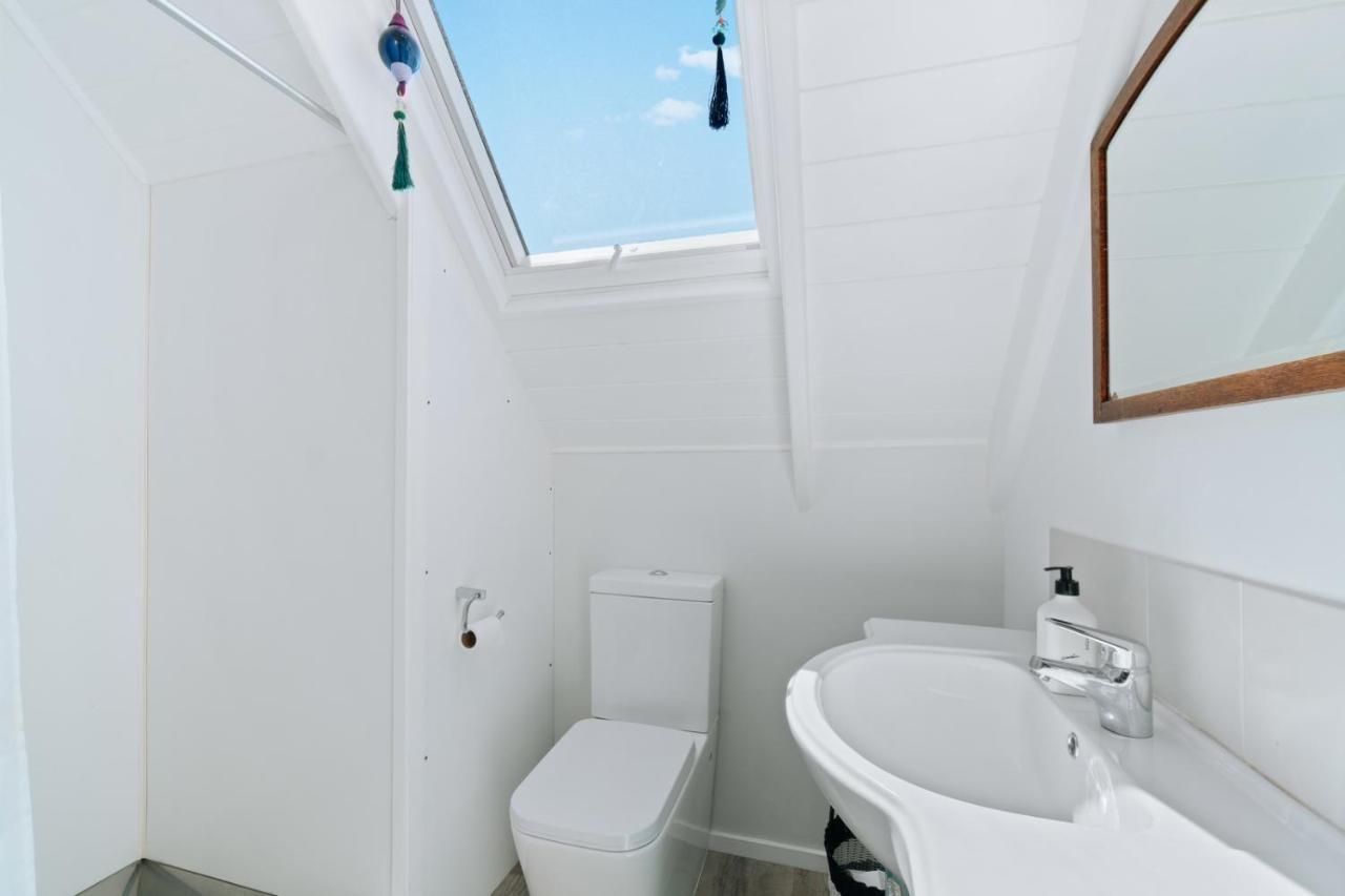 Views On Parry - Lake Hawea Holiday Home エクステリア 写真