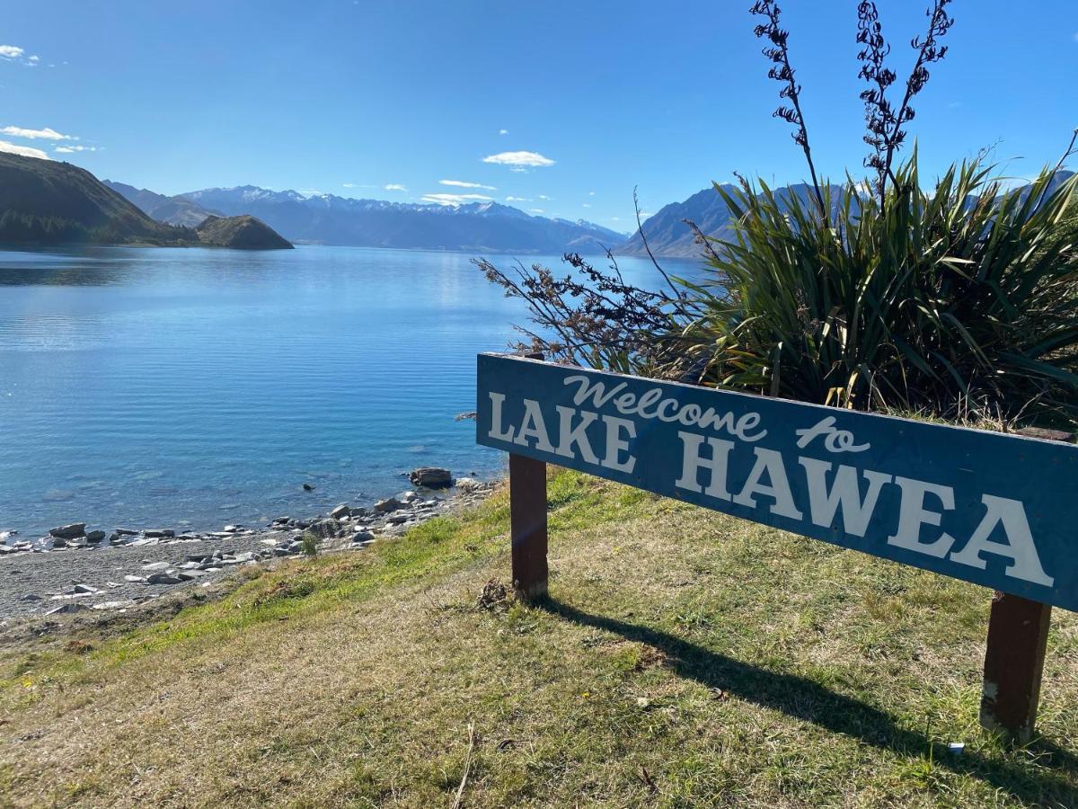 Views On Parry - Lake Hawea Holiday Home エクステリア 写真